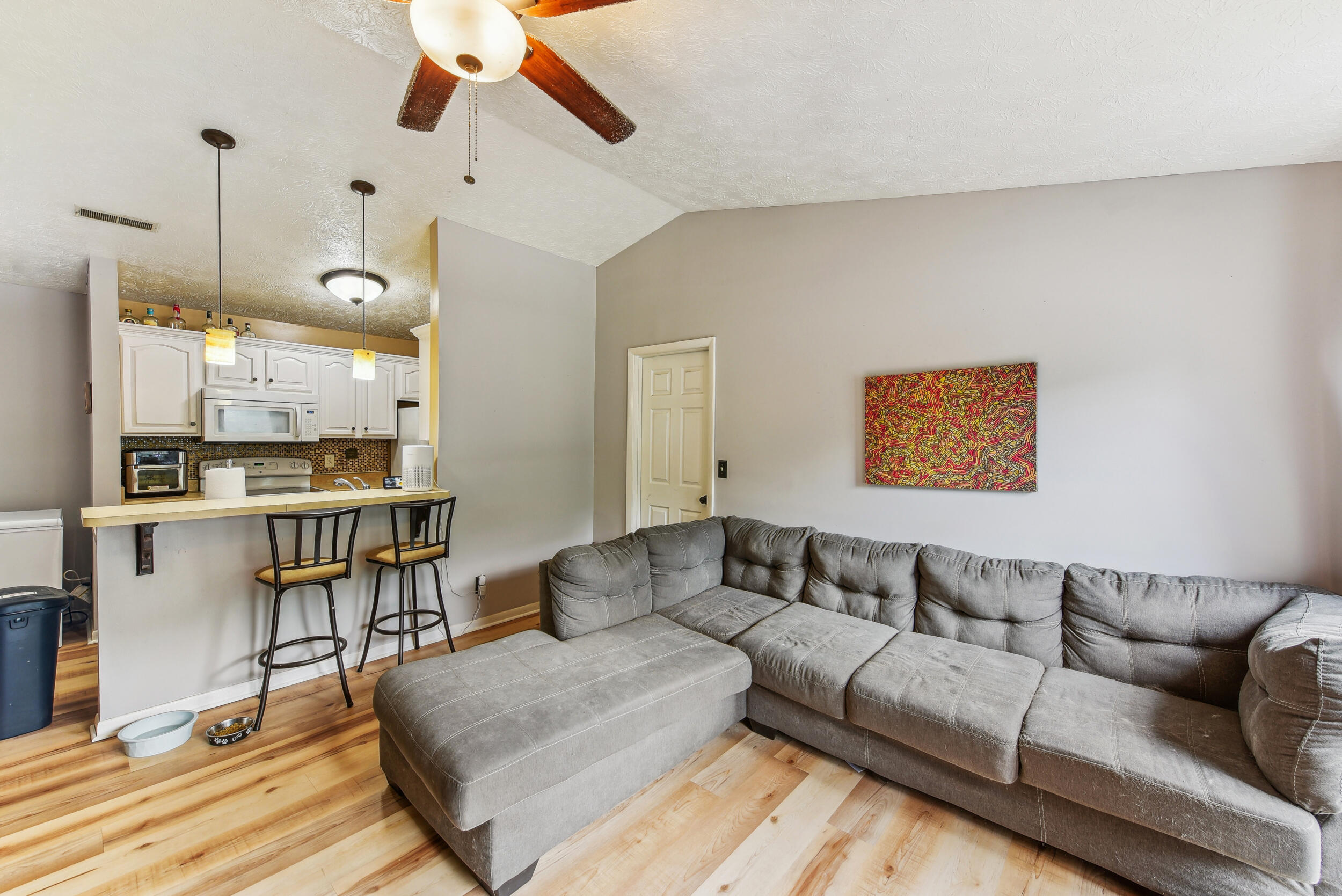 12 Woodland Hills Drive, 11