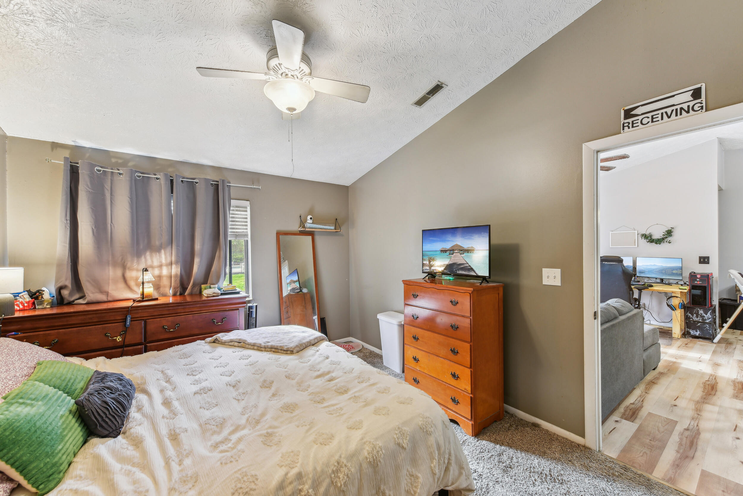 12 Woodland Hills Drive, 11