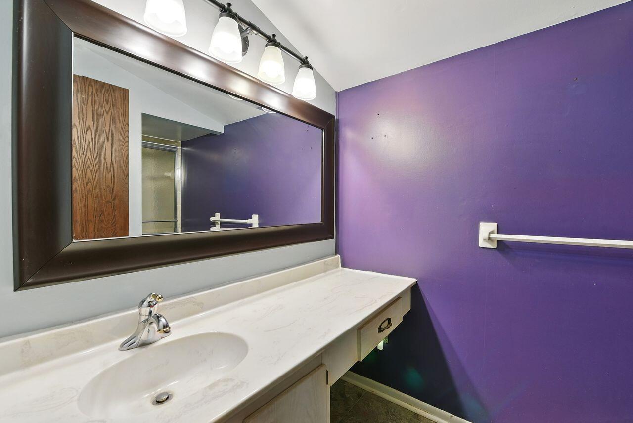 902 Lost Valley Court