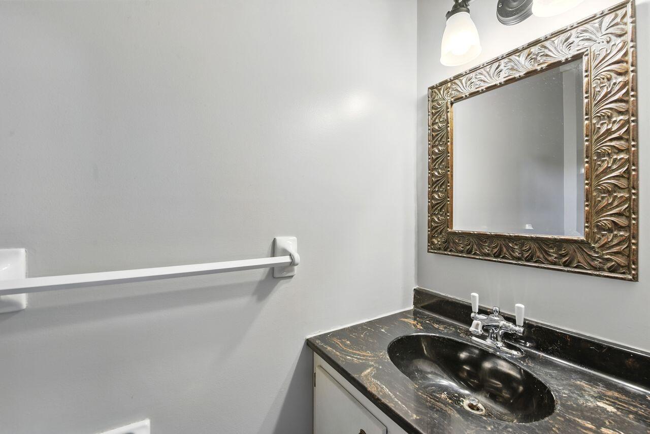 902 Lost Valley Court