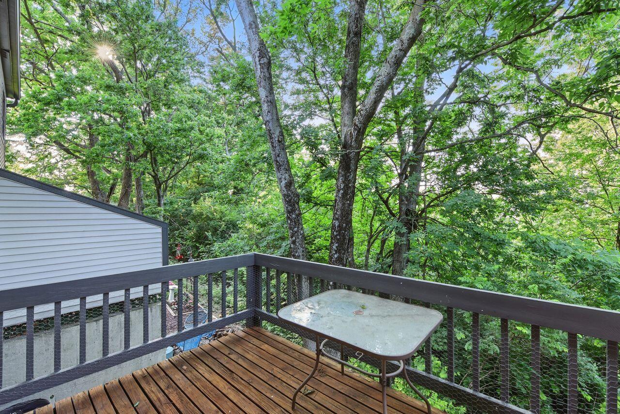 902 Lost Valley Court