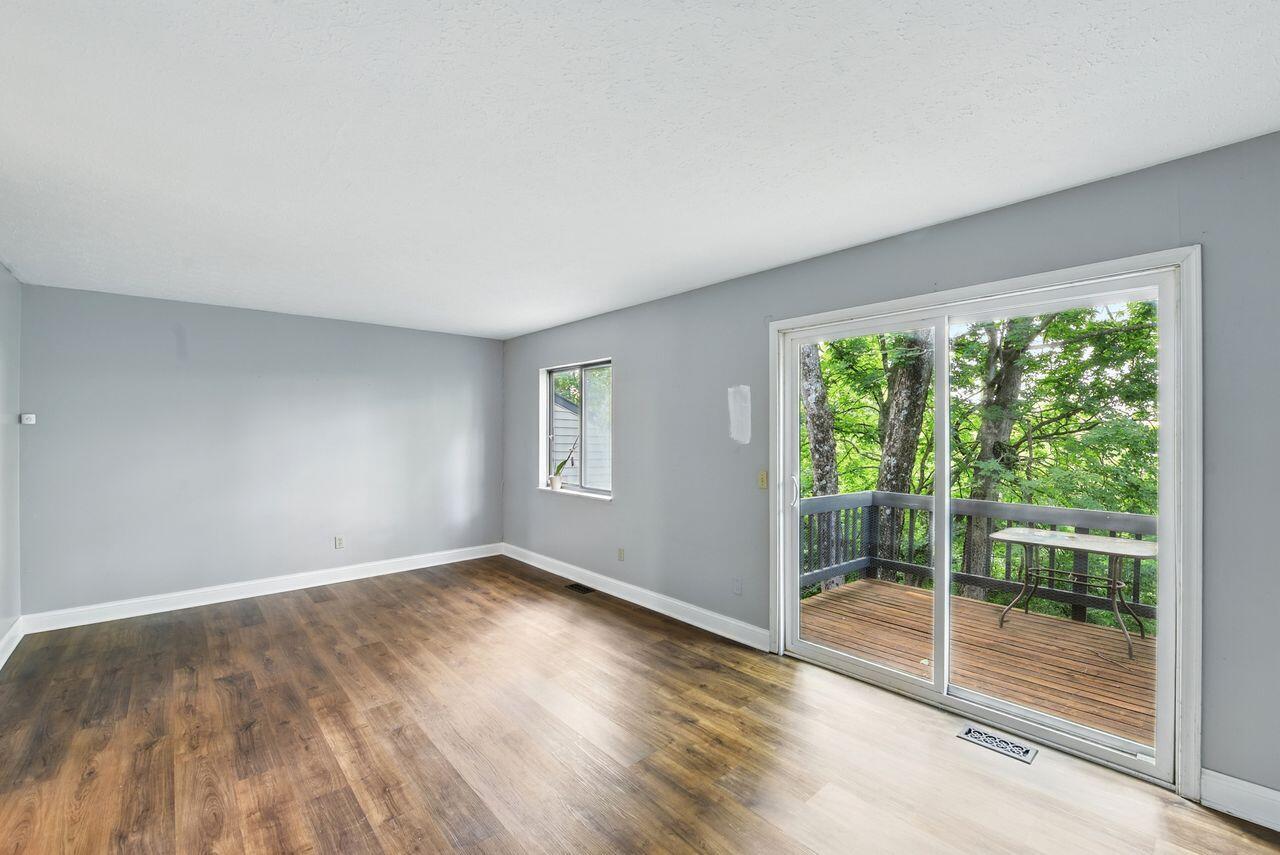 902 Lost Valley Court