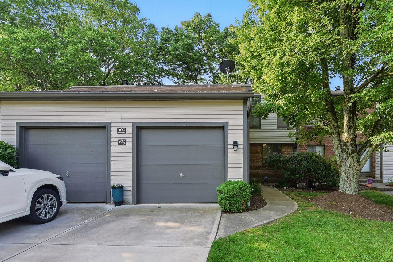 902 Lost Valley Court