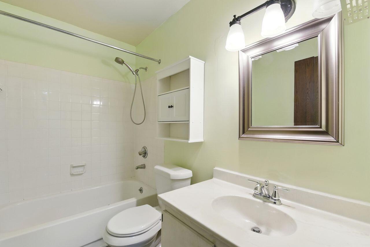 902 Lost Valley Court