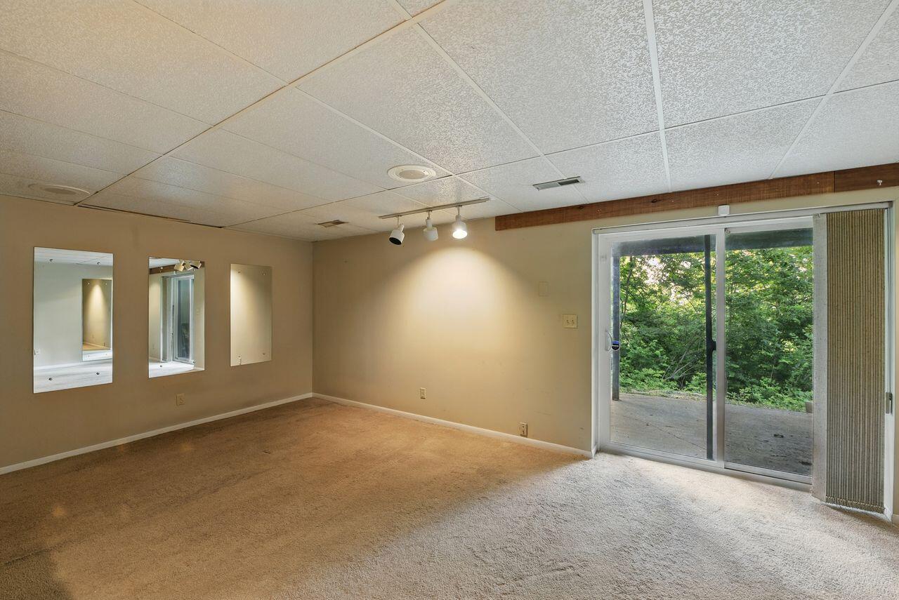 902 Lost Valley Court