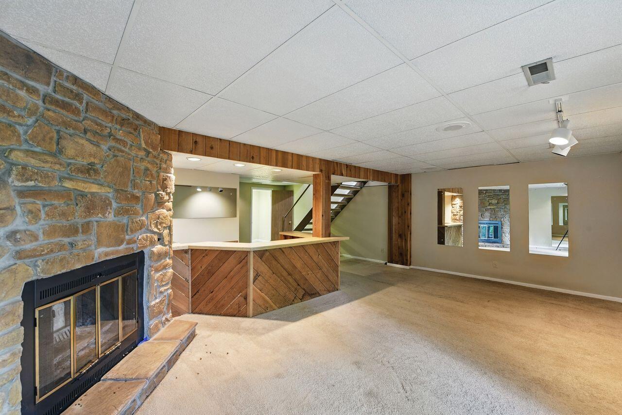 902 Lost Valley Court