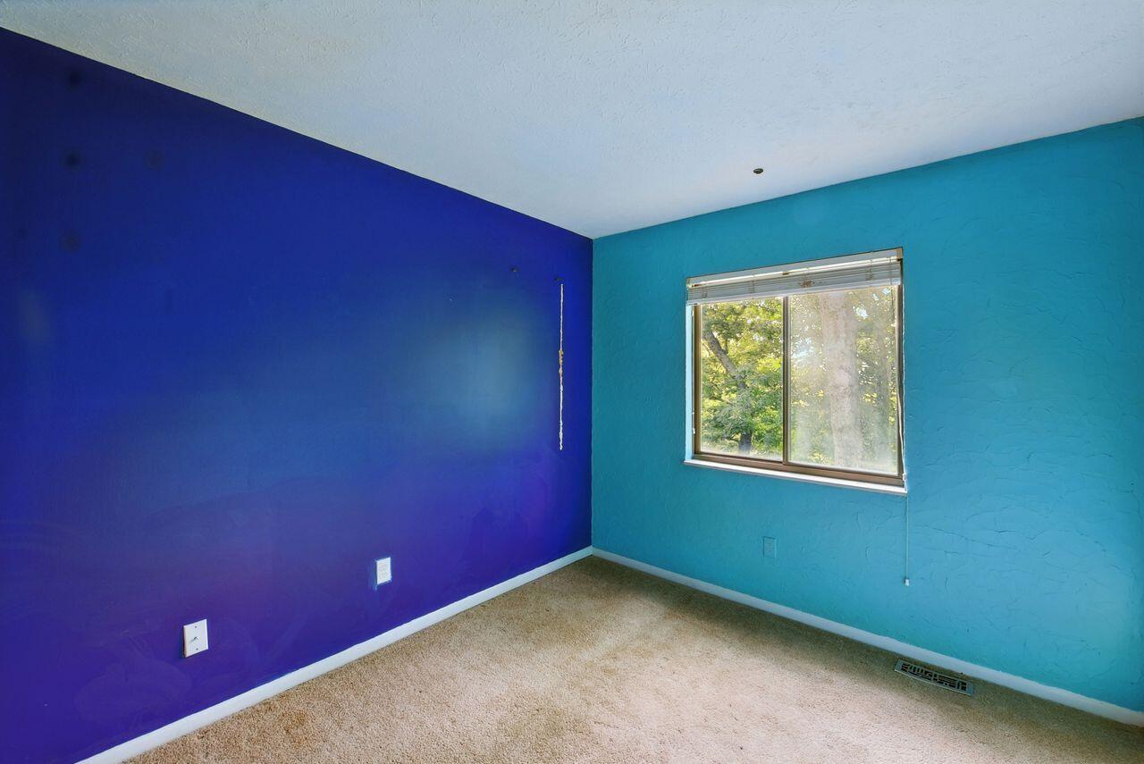 902 Lost Valley Court