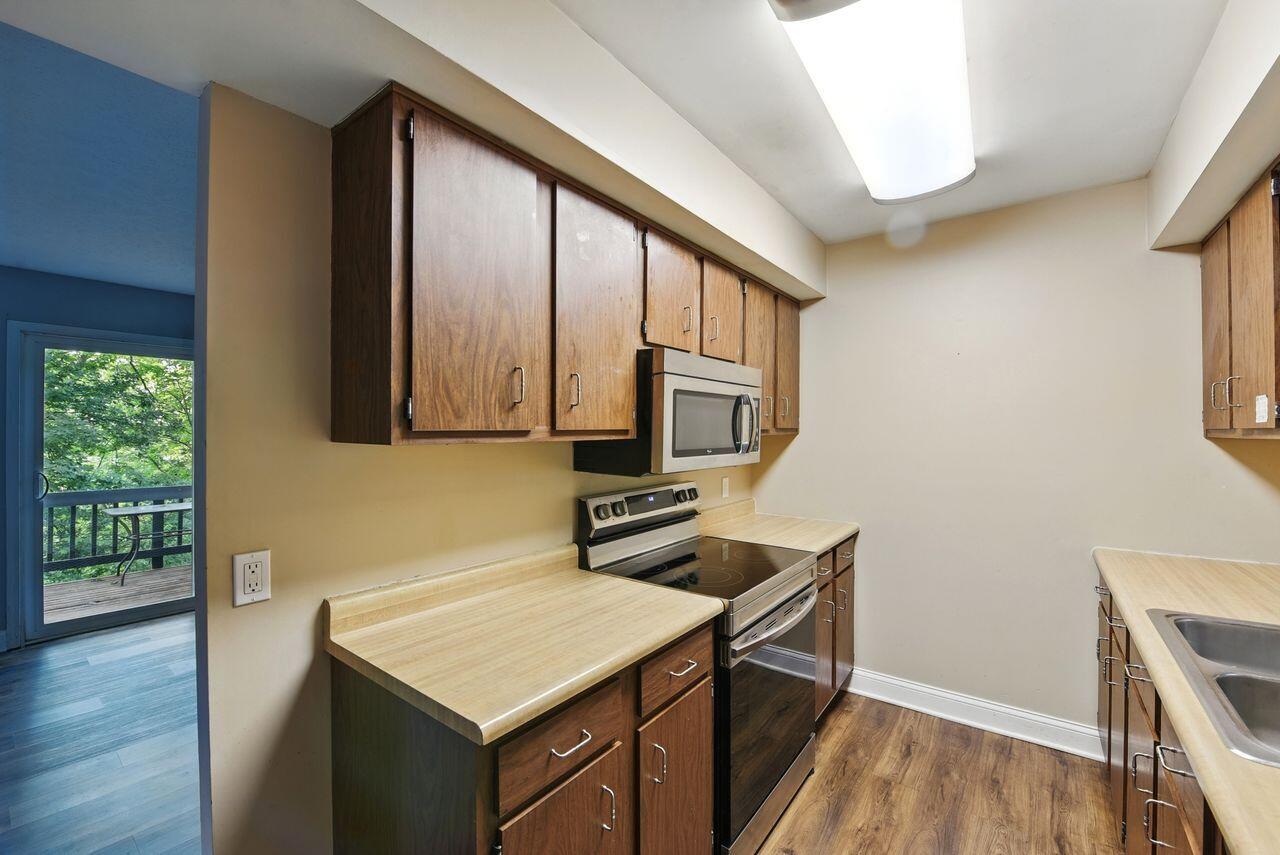 902 Lost Valley Court