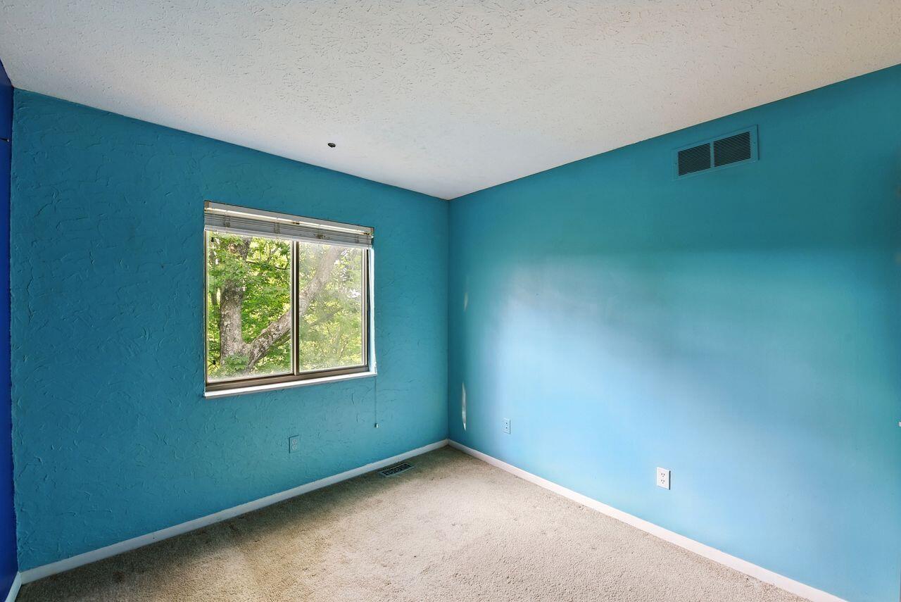 902 Lost Valley Court