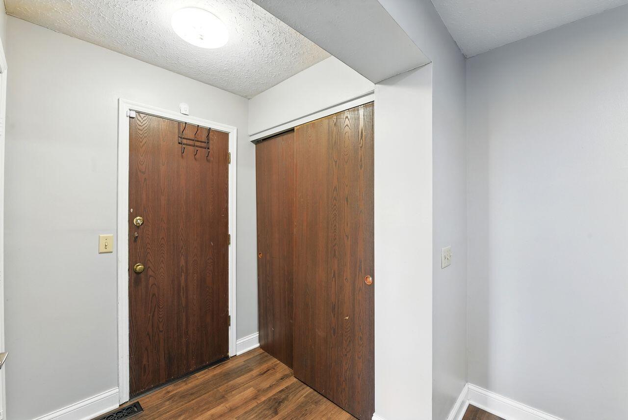 902 Lost Valley Court