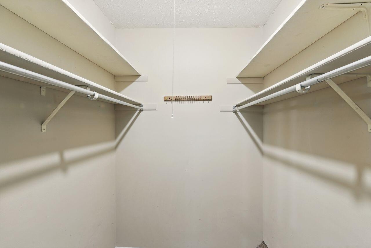 902 Lost Valley Court