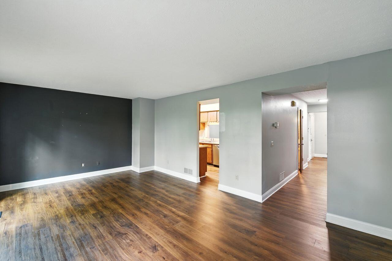 902 Lost Valley Court