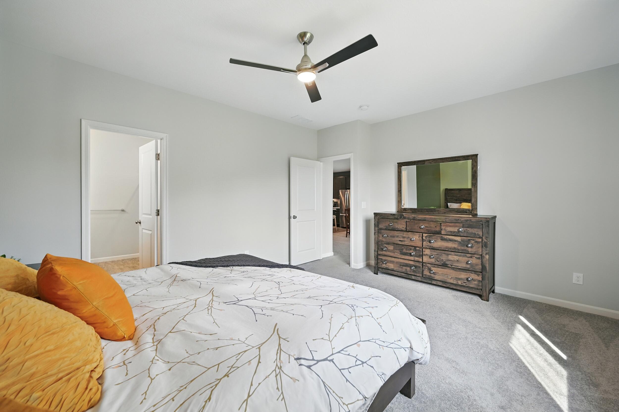 728 Streamside Drive, Upper