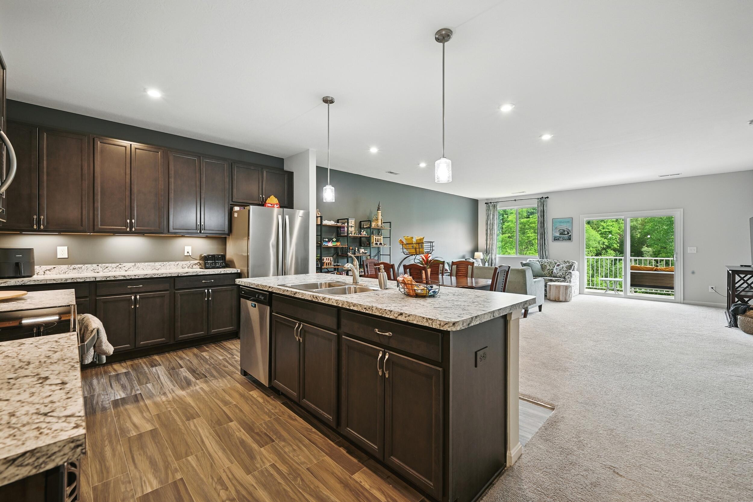 728 Streamside Drive, Upper