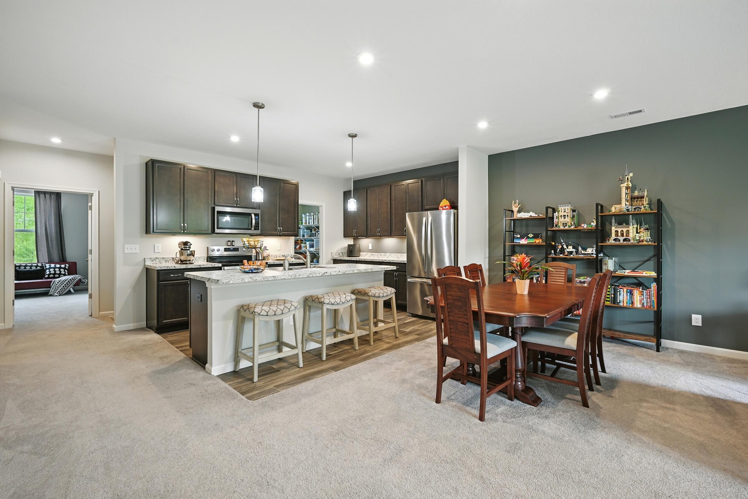 728 Streamside Drive, Upper