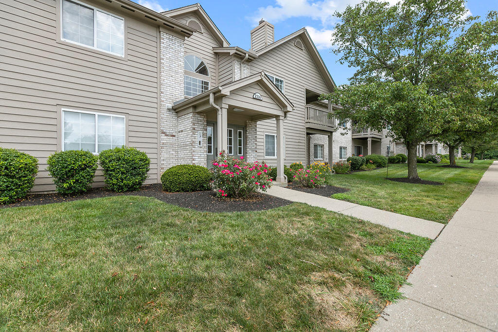2316 Northmoor Lane, 207