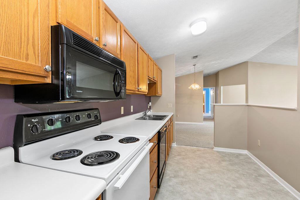 2316 Northmoor Lane, 207