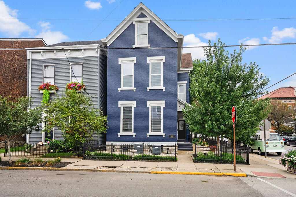 300 Poplar Street