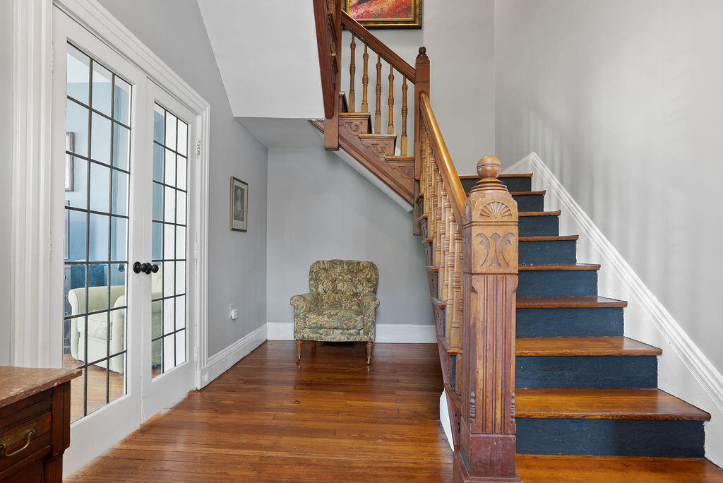300 Poplar Street