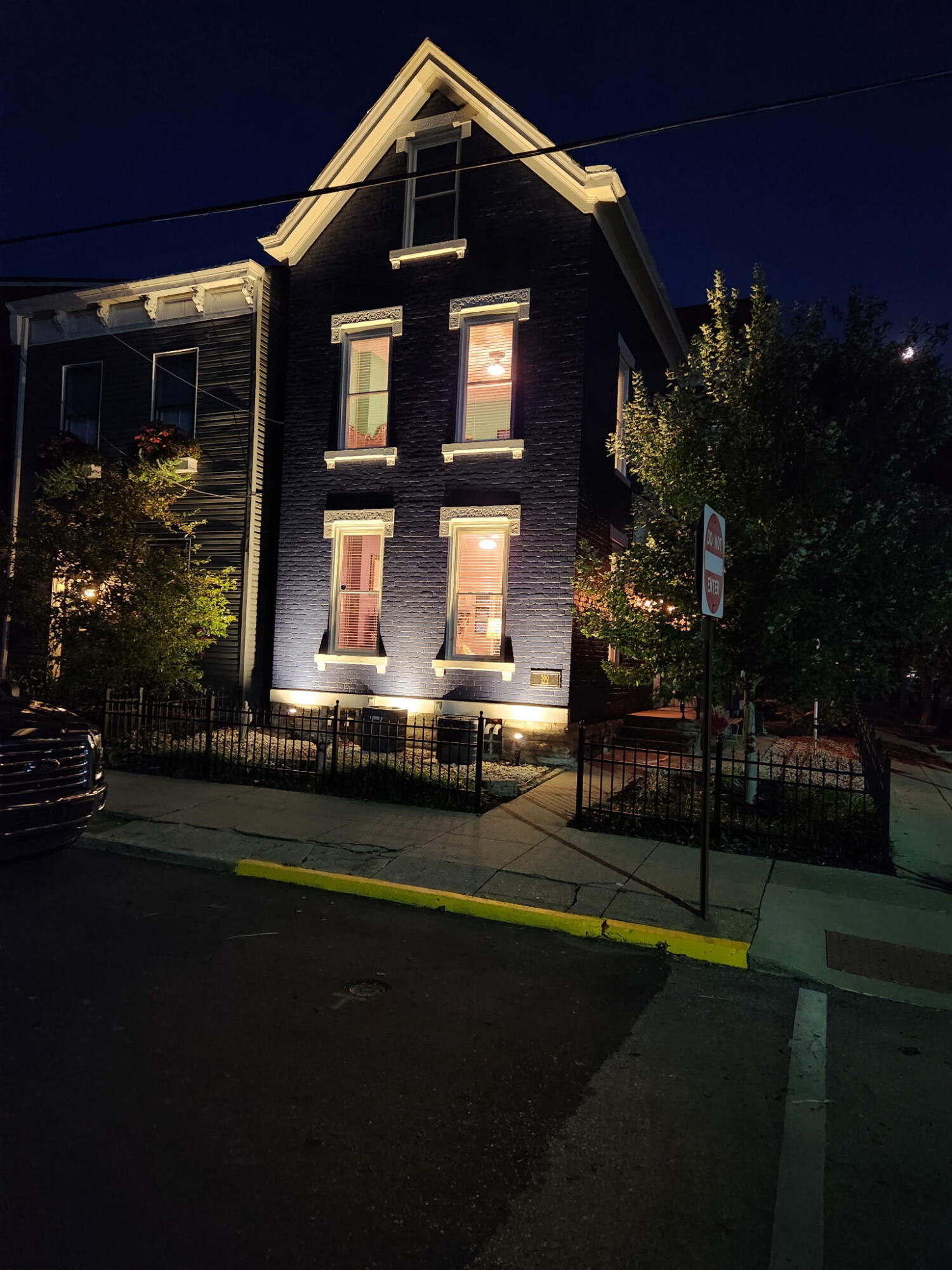 300 Poplar Street