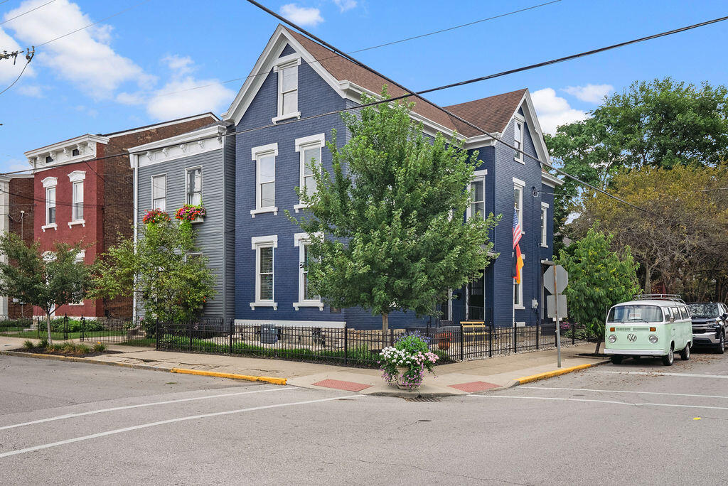 300 Poplar Street