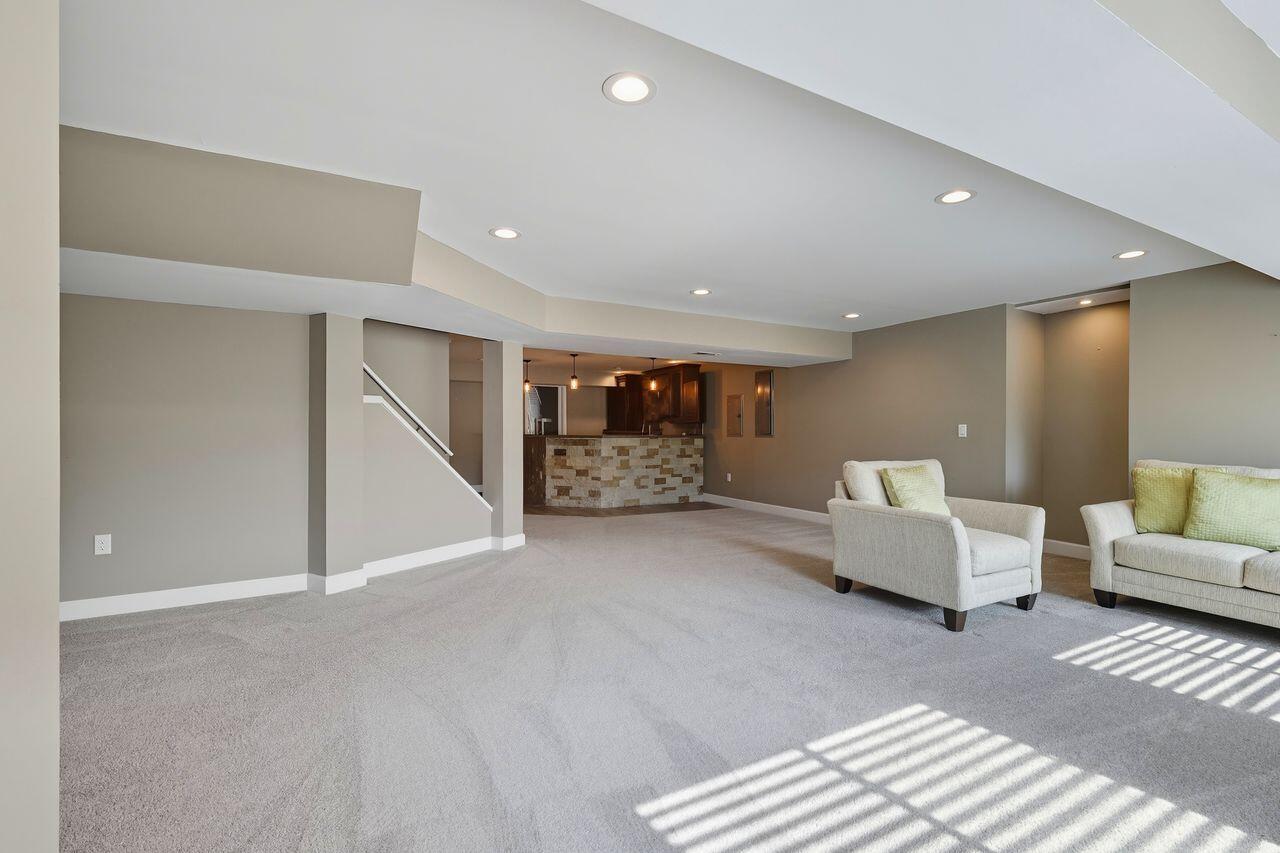 2011 Holderness Drive