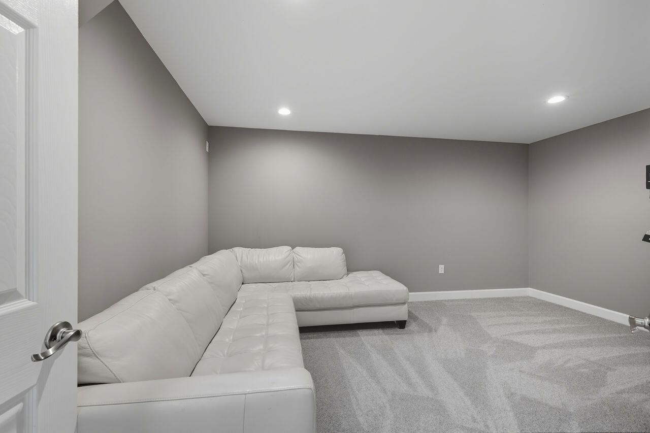 2011 Holderness Drive