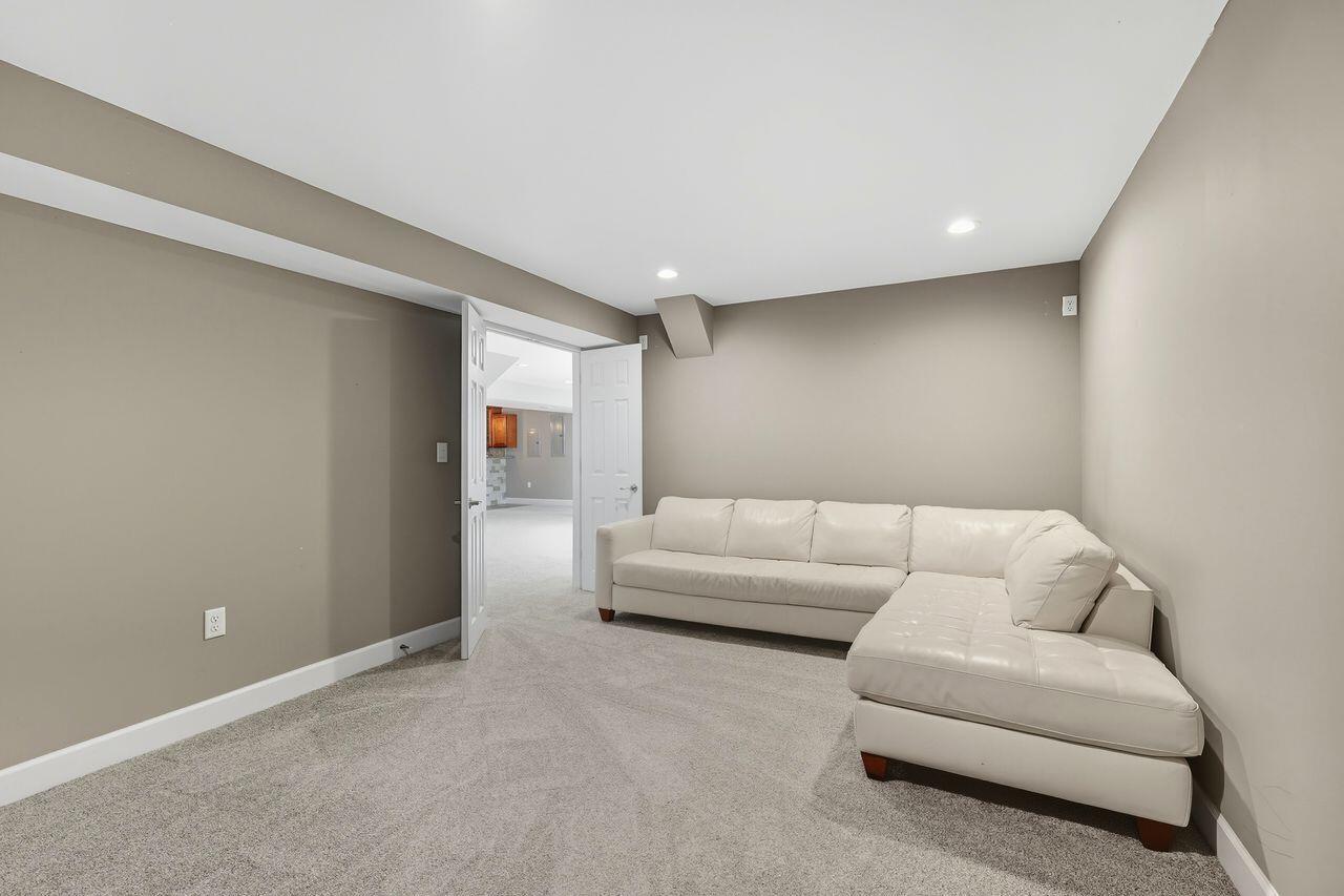 2011 Holderness Drive