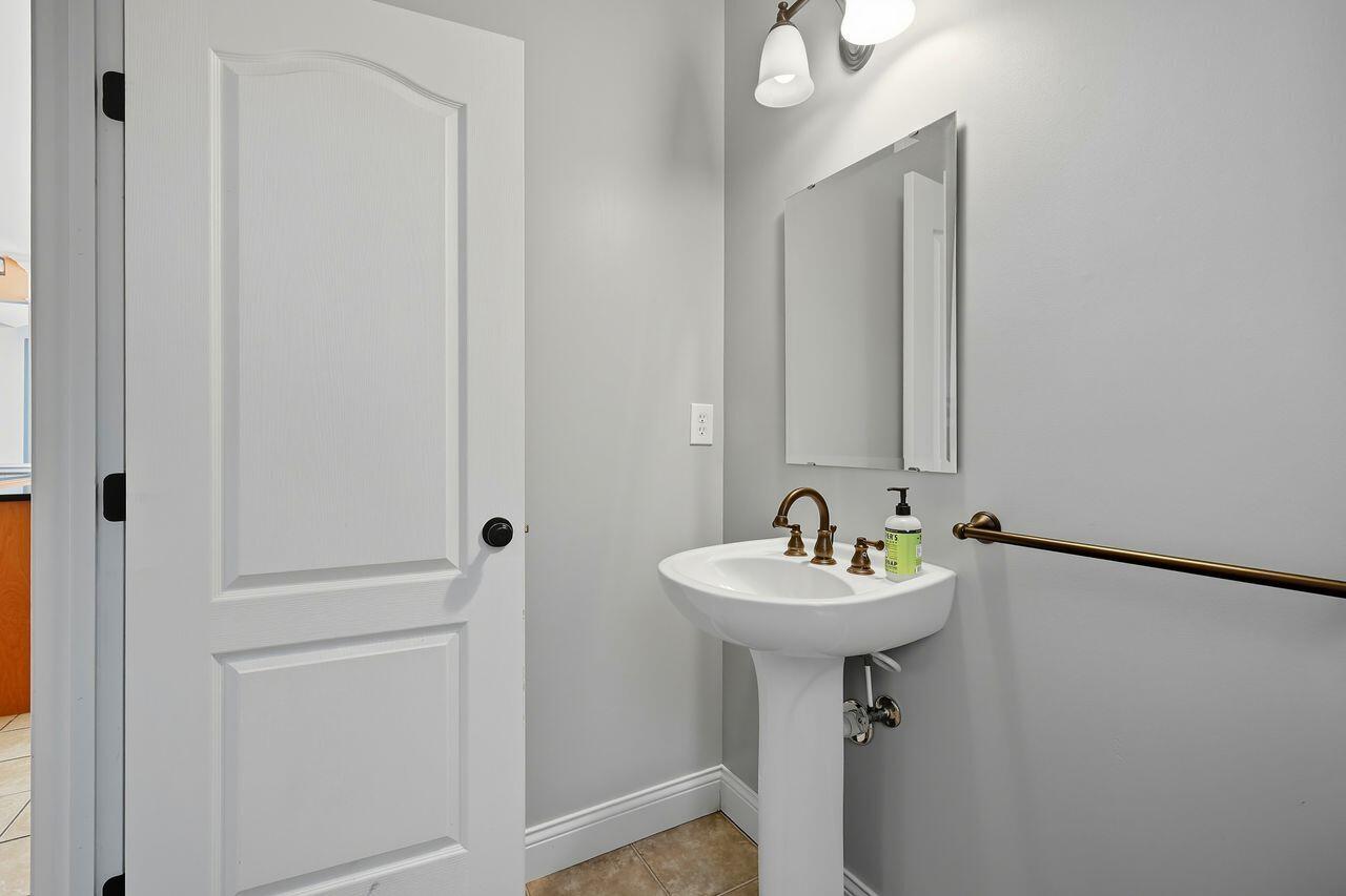 2011 Holderness Drive