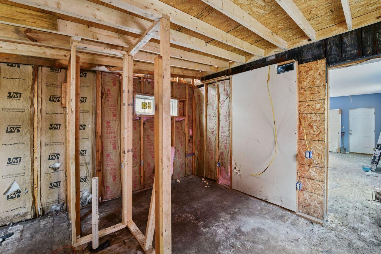 1136 Columbia Street