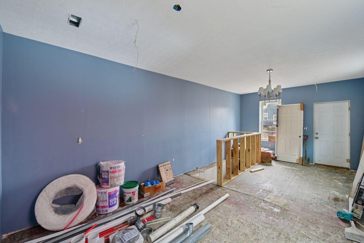 1136 Columbia Street