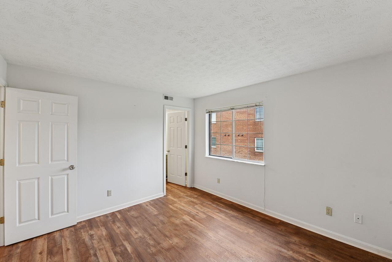 3 Highland Meadows Drive, 8