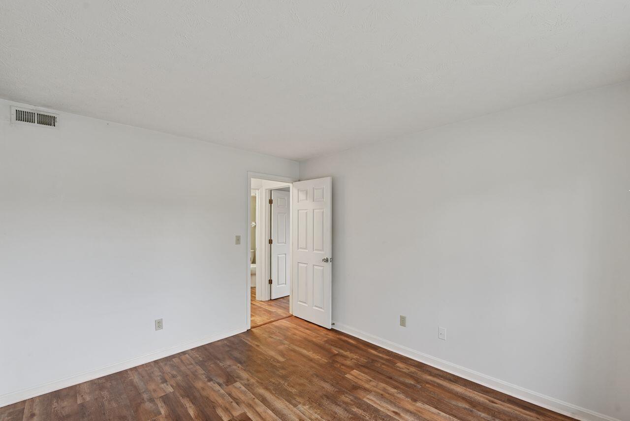 3 Highland Meadows Drive, 8