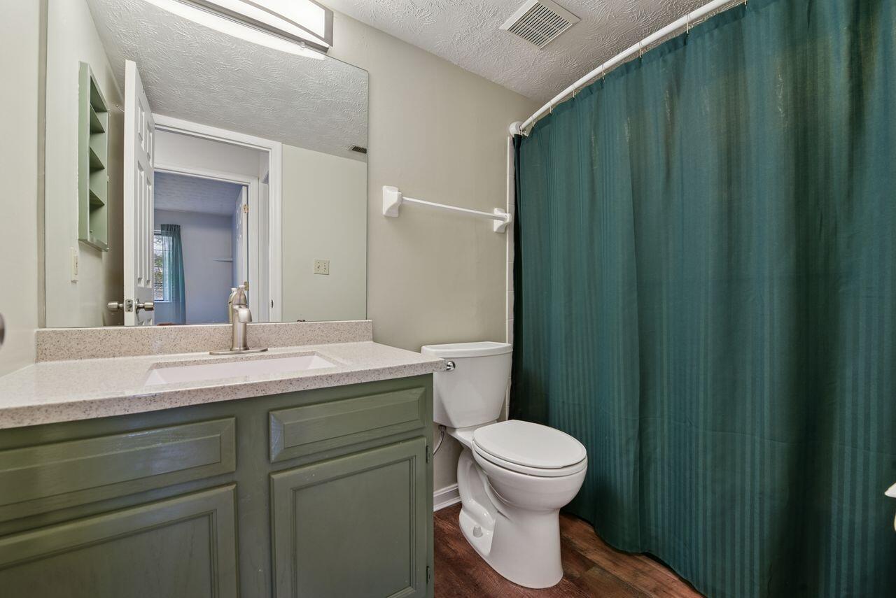 3 Highland Meadows Drive, 8