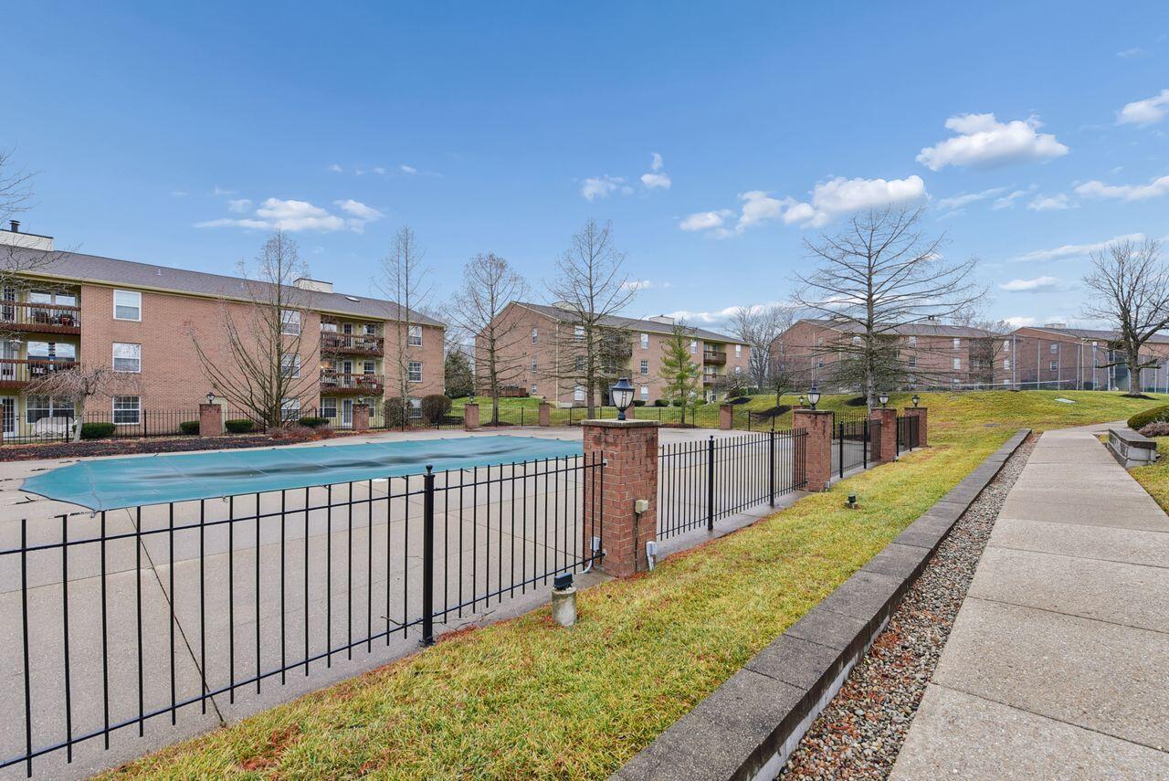 3 Highland Meadows Drive, 8