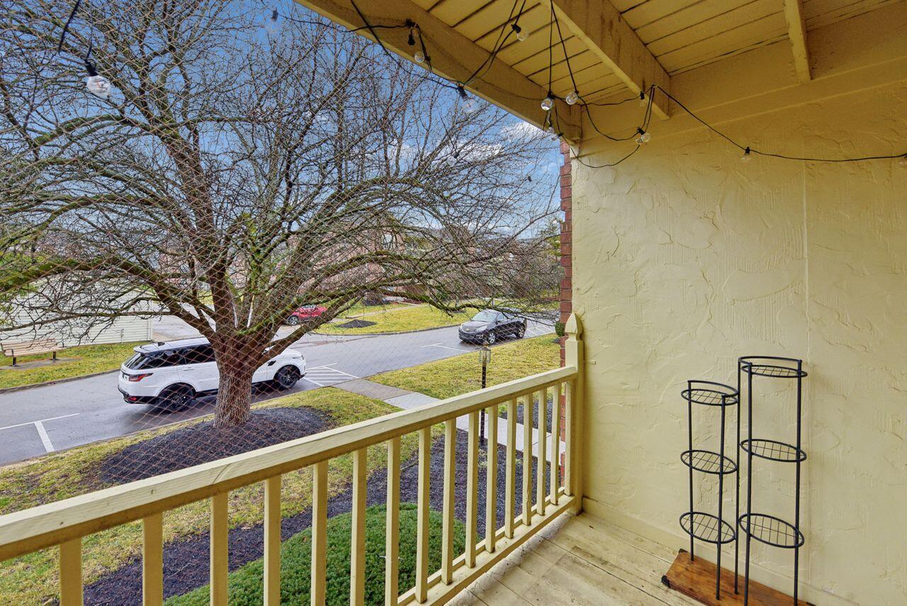 3 Highland Meadows Drive, 8