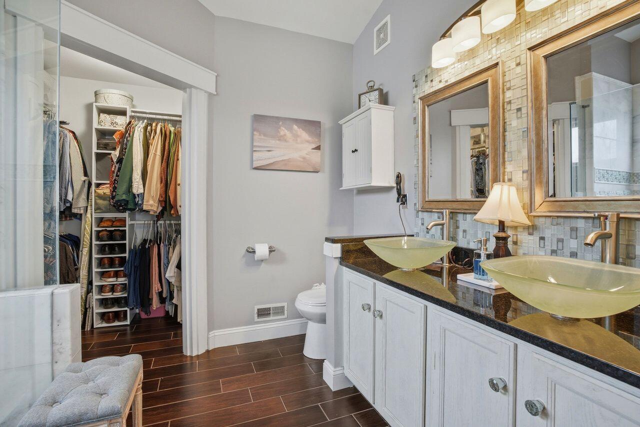 10282 Hempsteade Drive