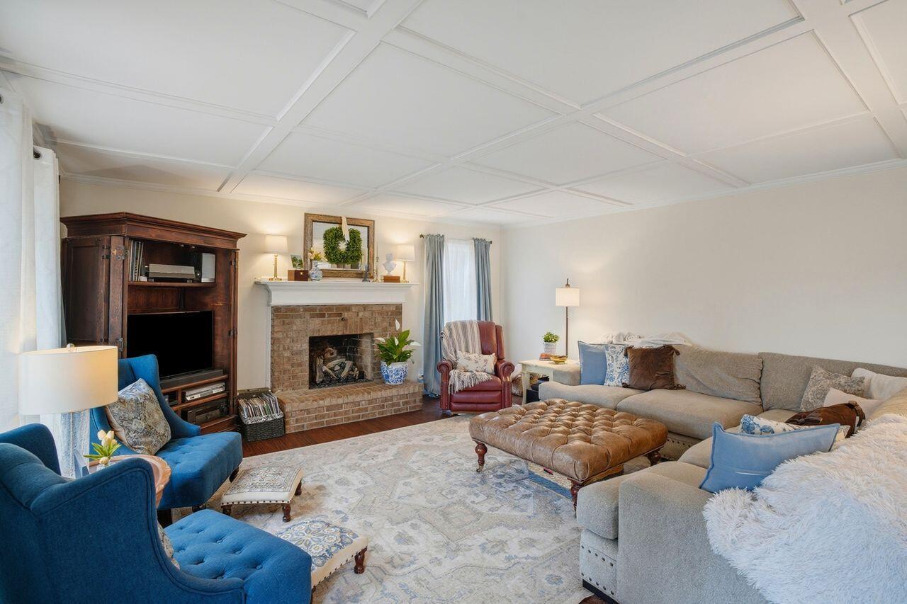 10282 Hempsteade Drive