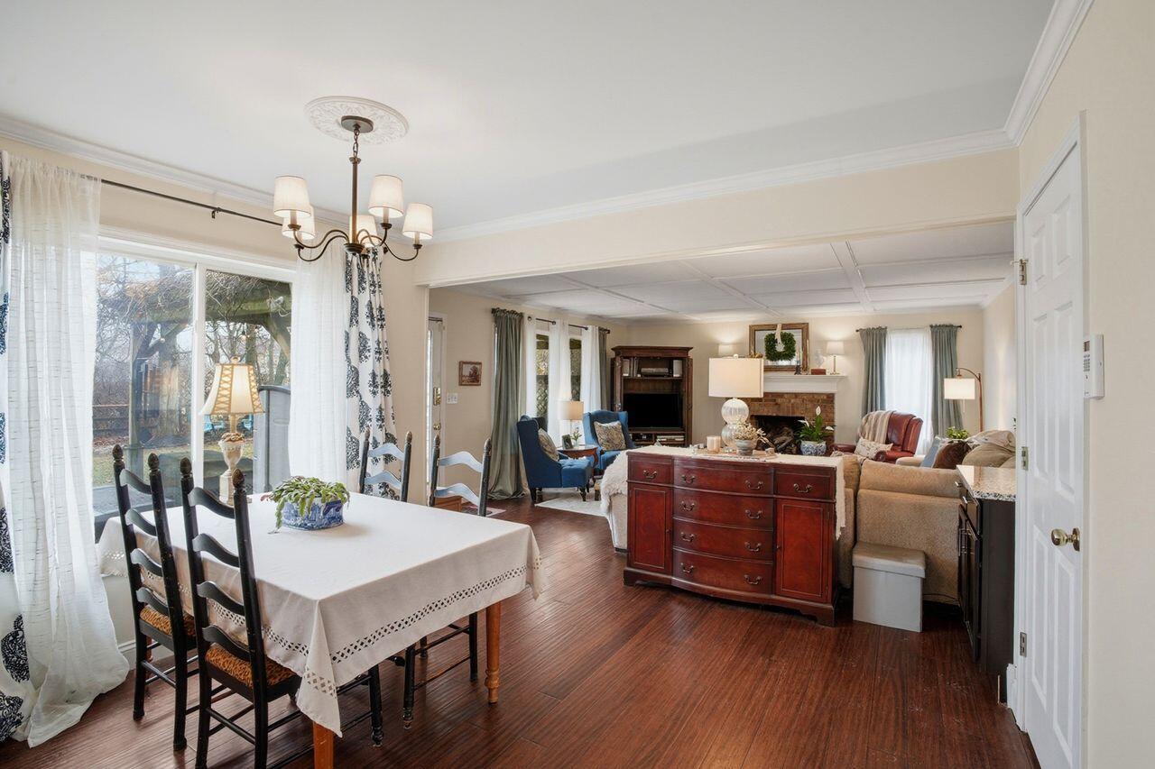 10282 Hempsteade Drive