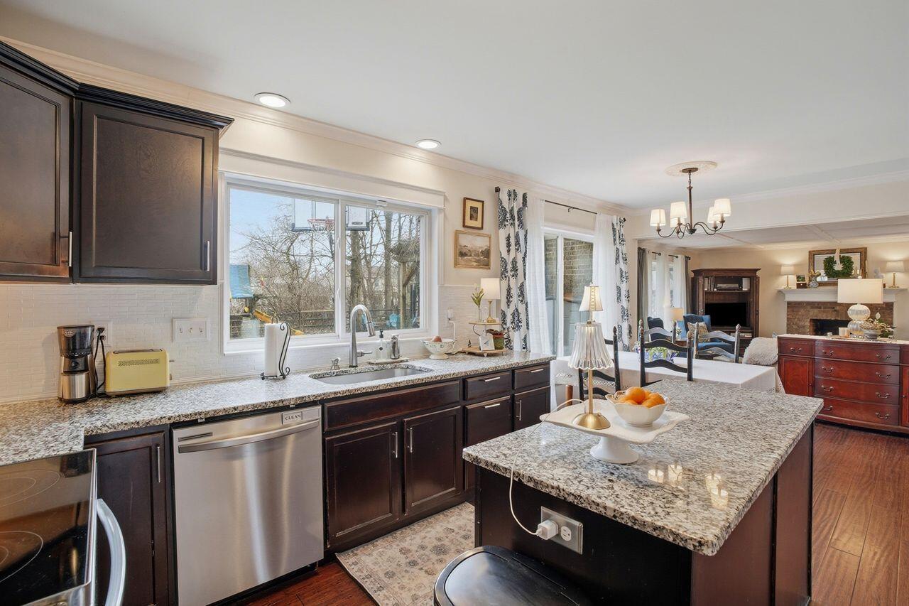 10282 Hempsteade Drive