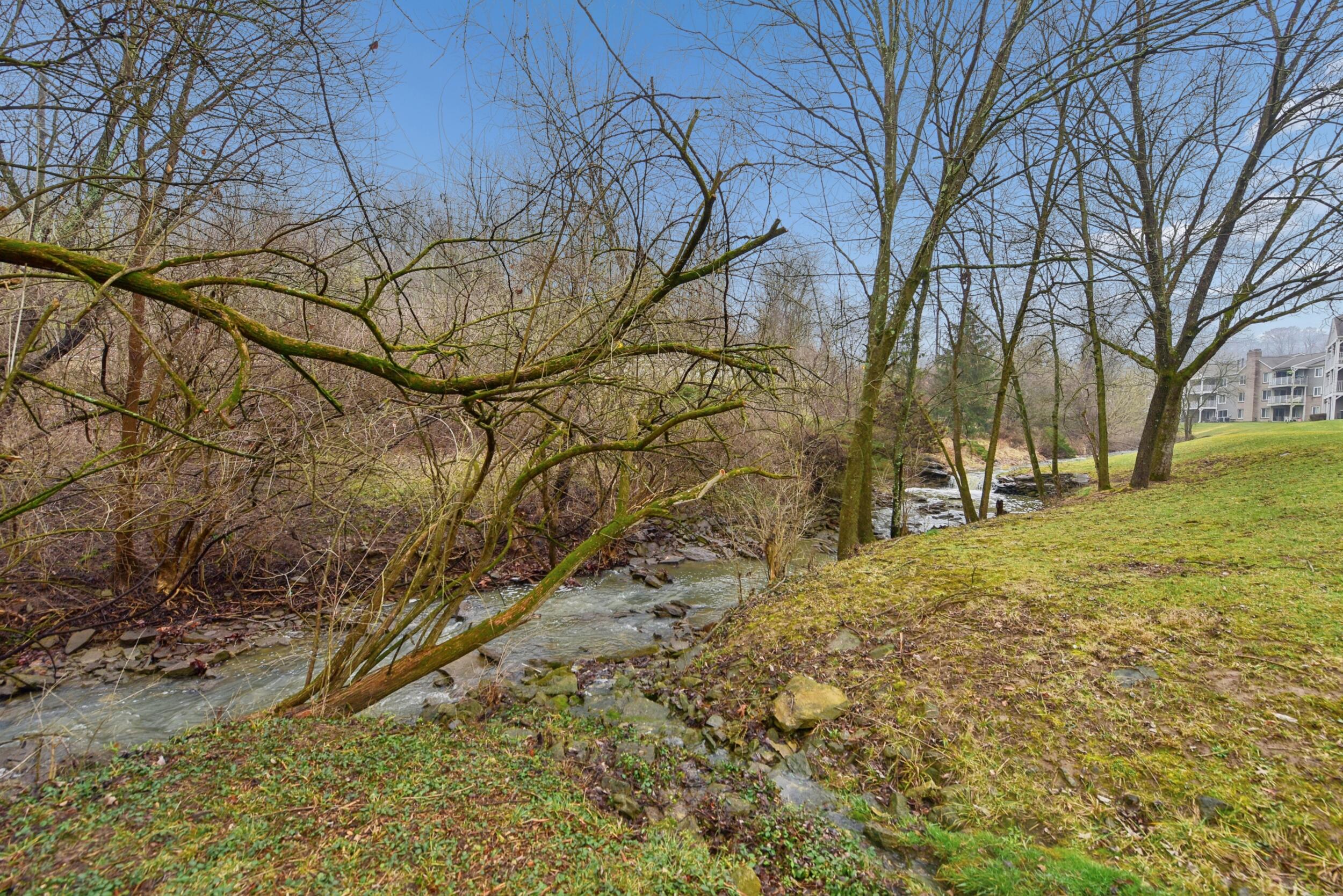 2097 Clareglen Drive, 102