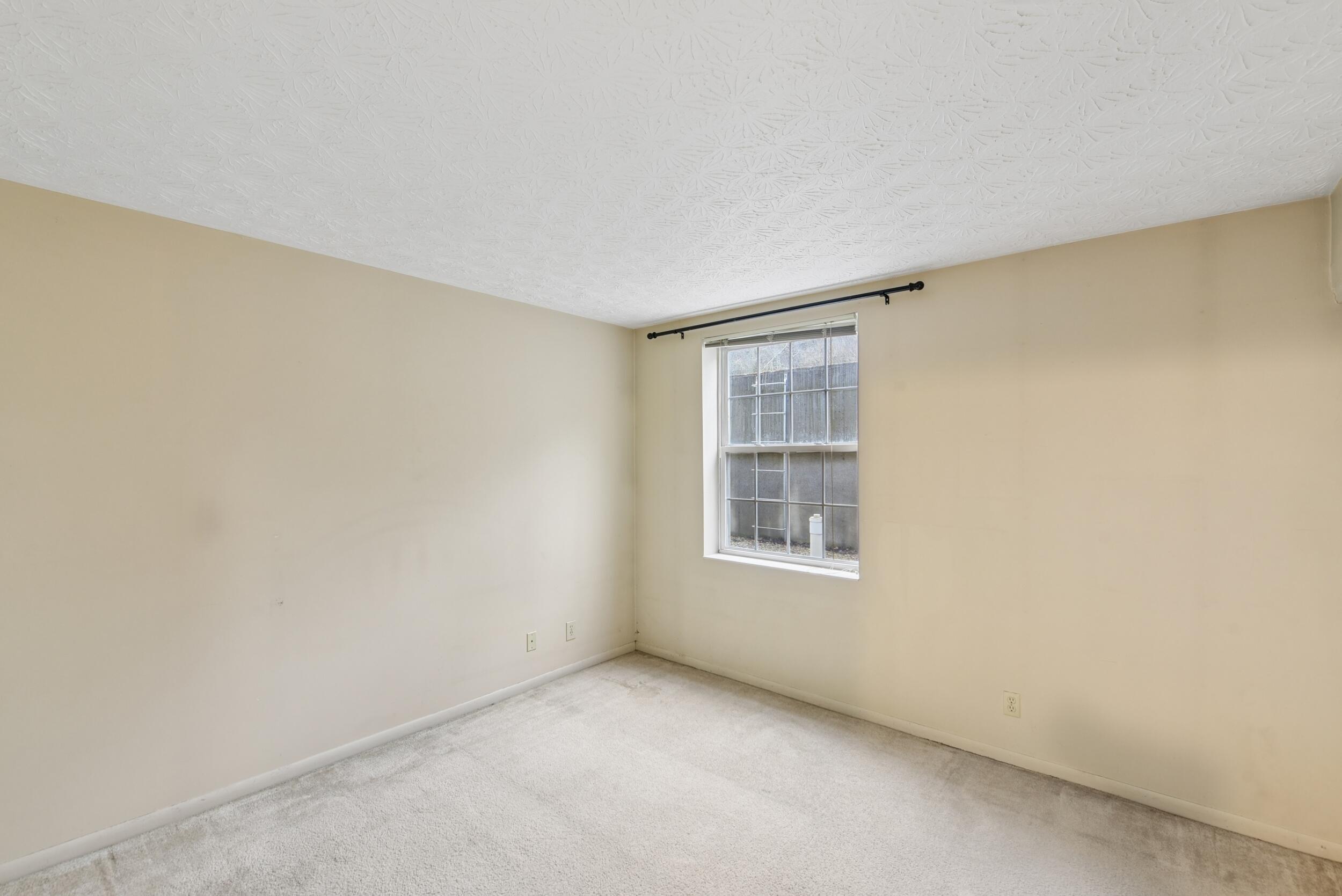 2097 Clareglen Drive, 102