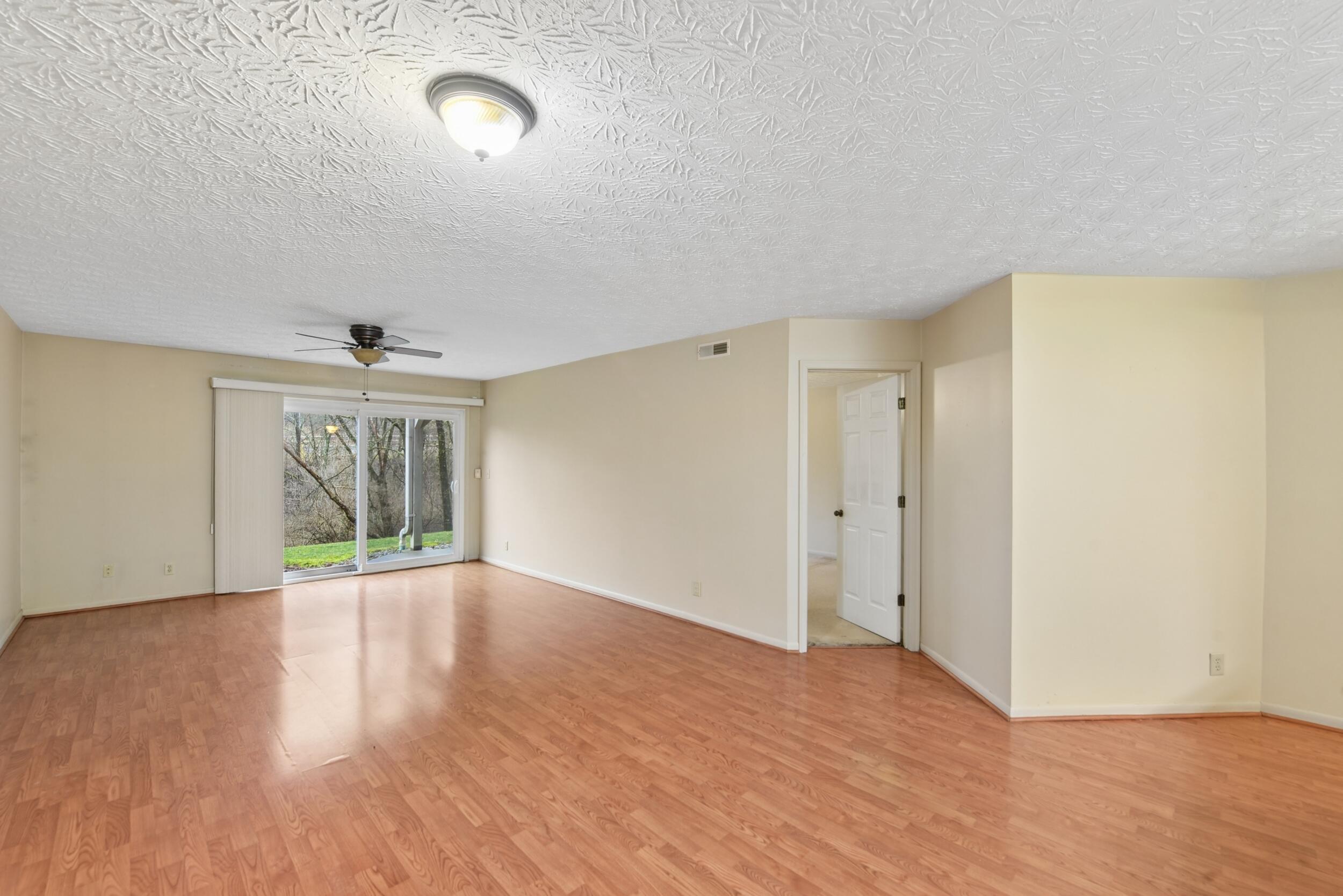 2097 Clareglen Drive, 102