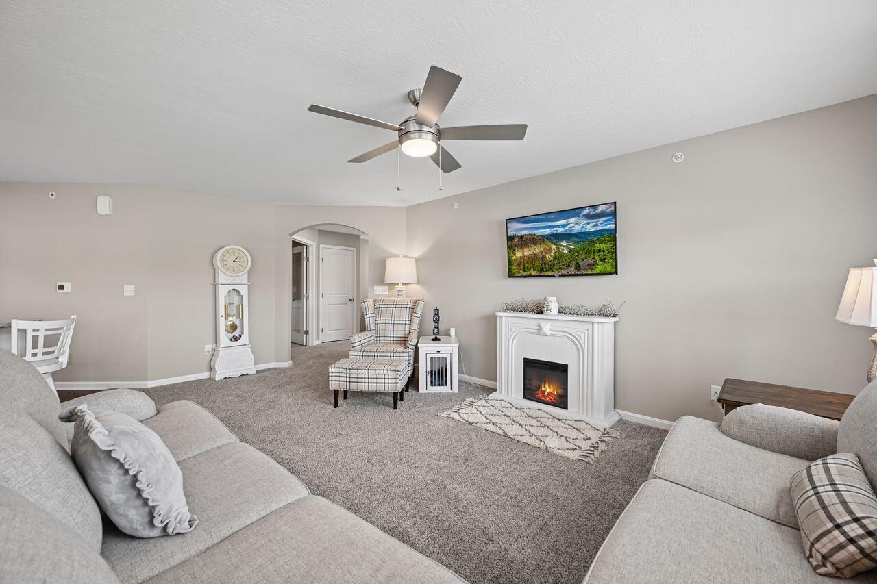 766 Walton Terrace Drive Unit: 15-201