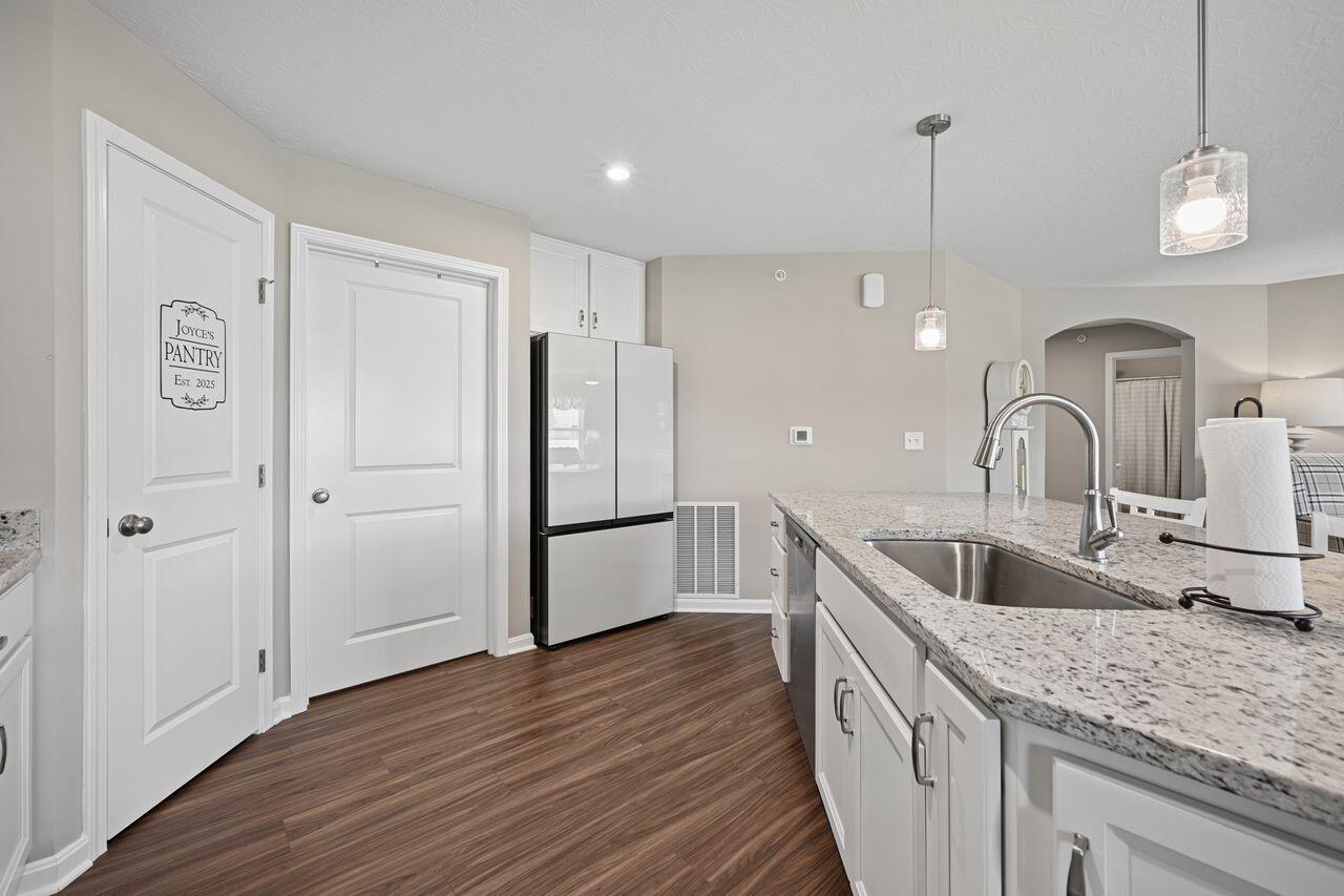 766 Walton Terrace Drive Unit: 15-201