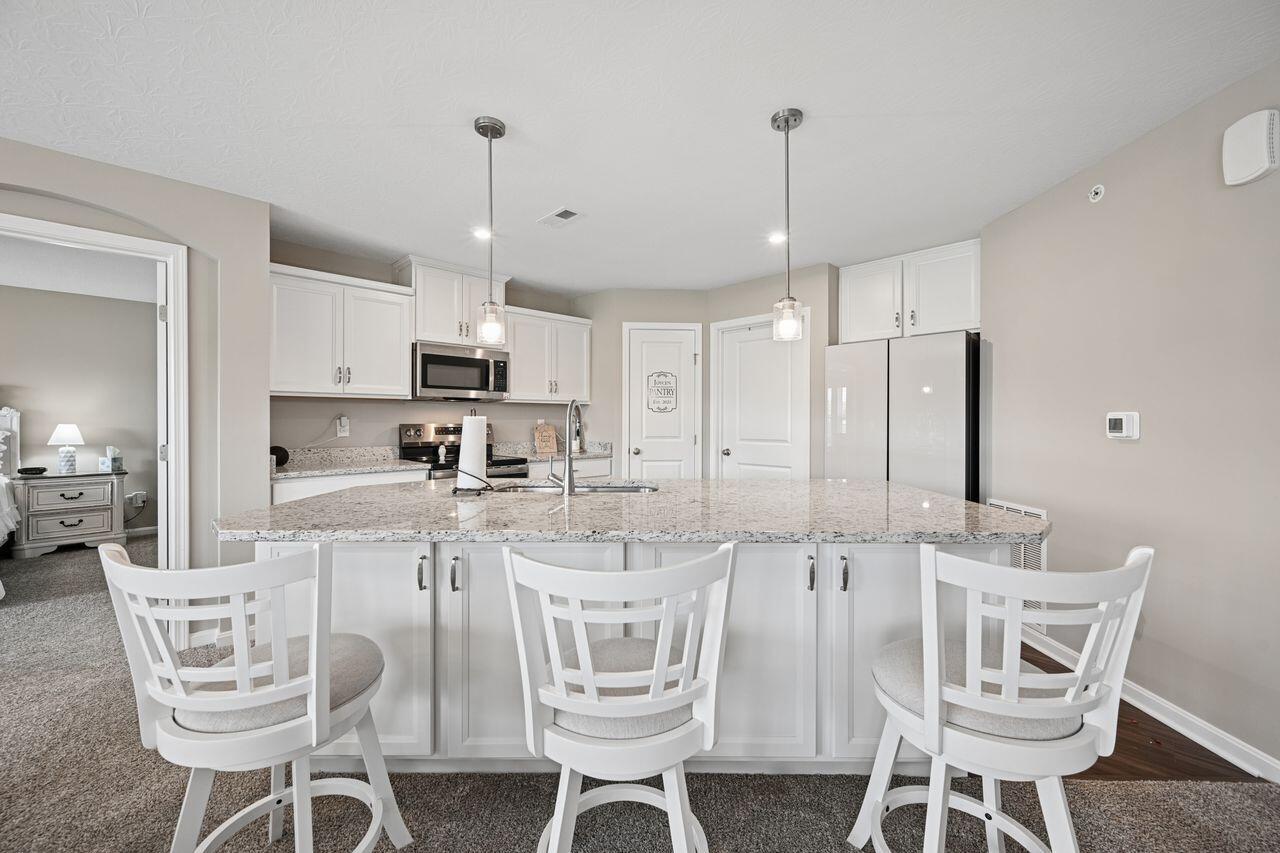 766 Walton Terrace Drive Unit: 15-201