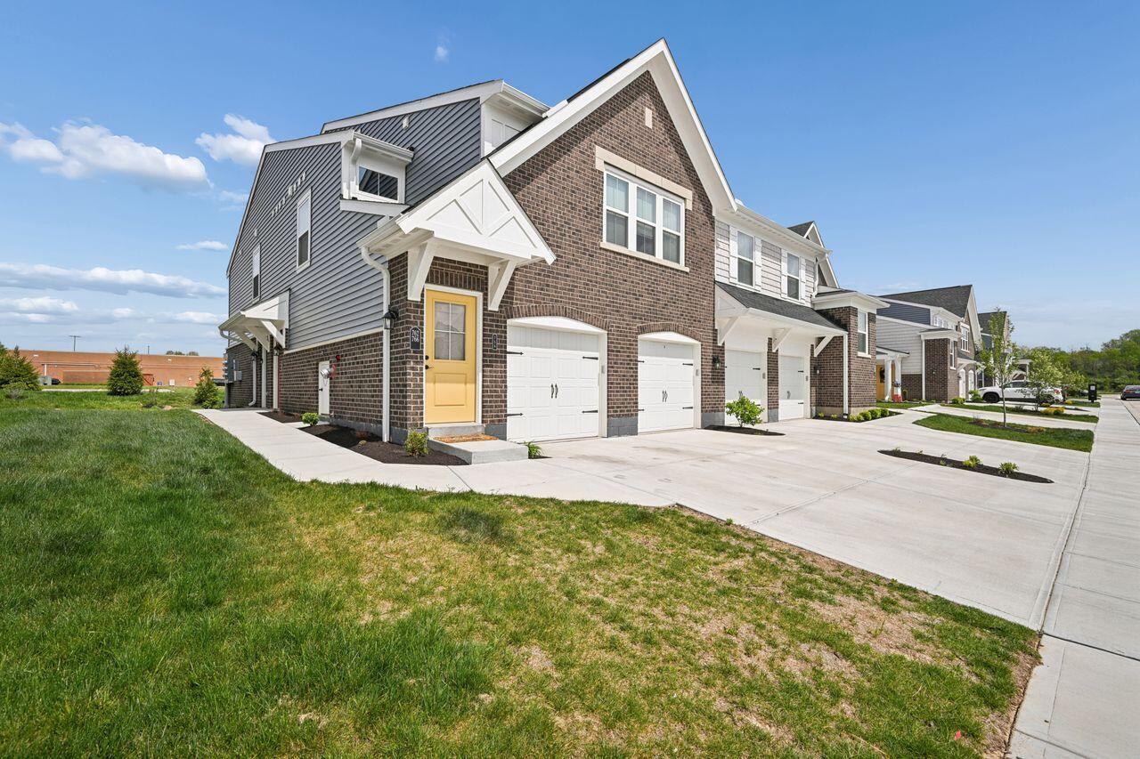 766 Walton Terrace Drive Unit: 15-201