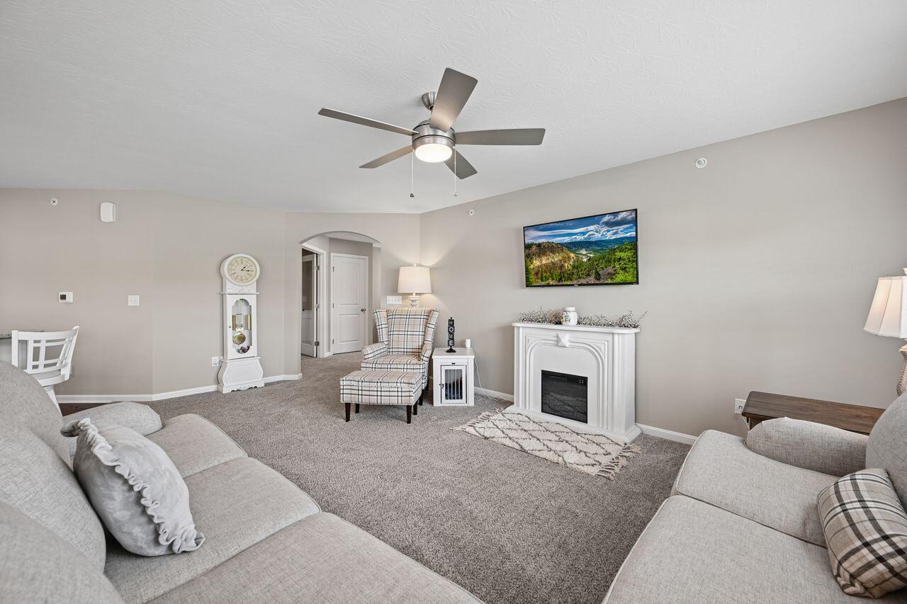 766 Walton Terrace Drive Unit: 15-201