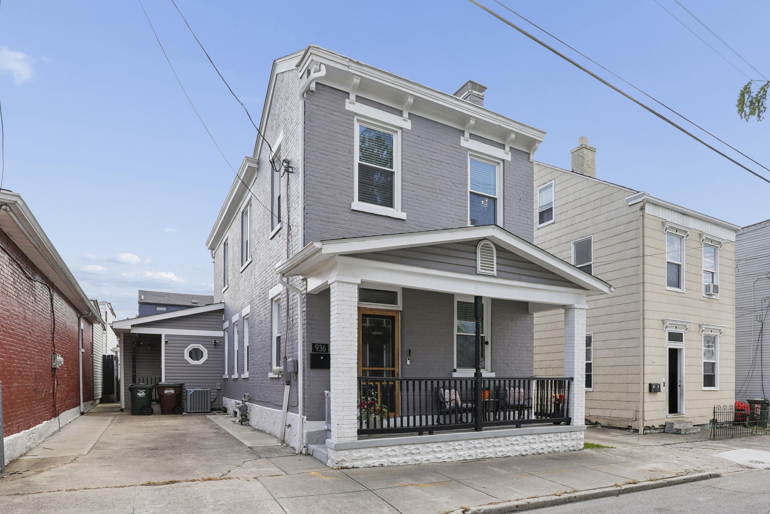 936 Putnam Street