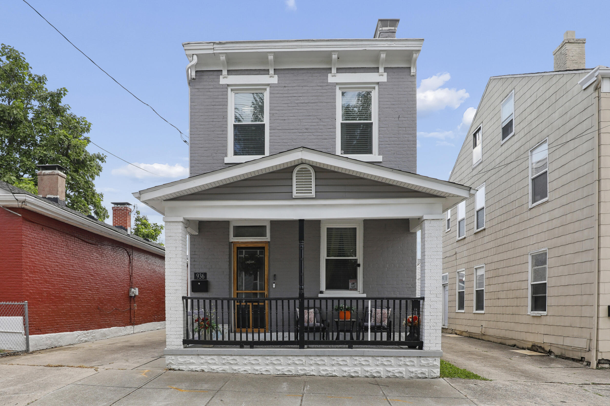 936 Putnam Street